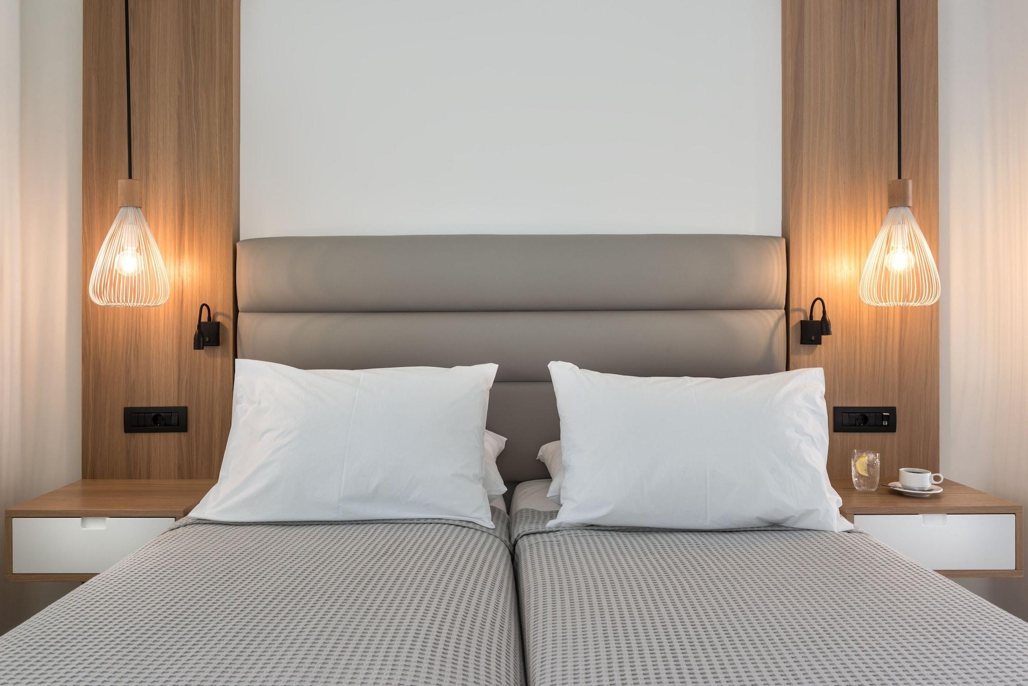 Strogili - Adults Only 4*