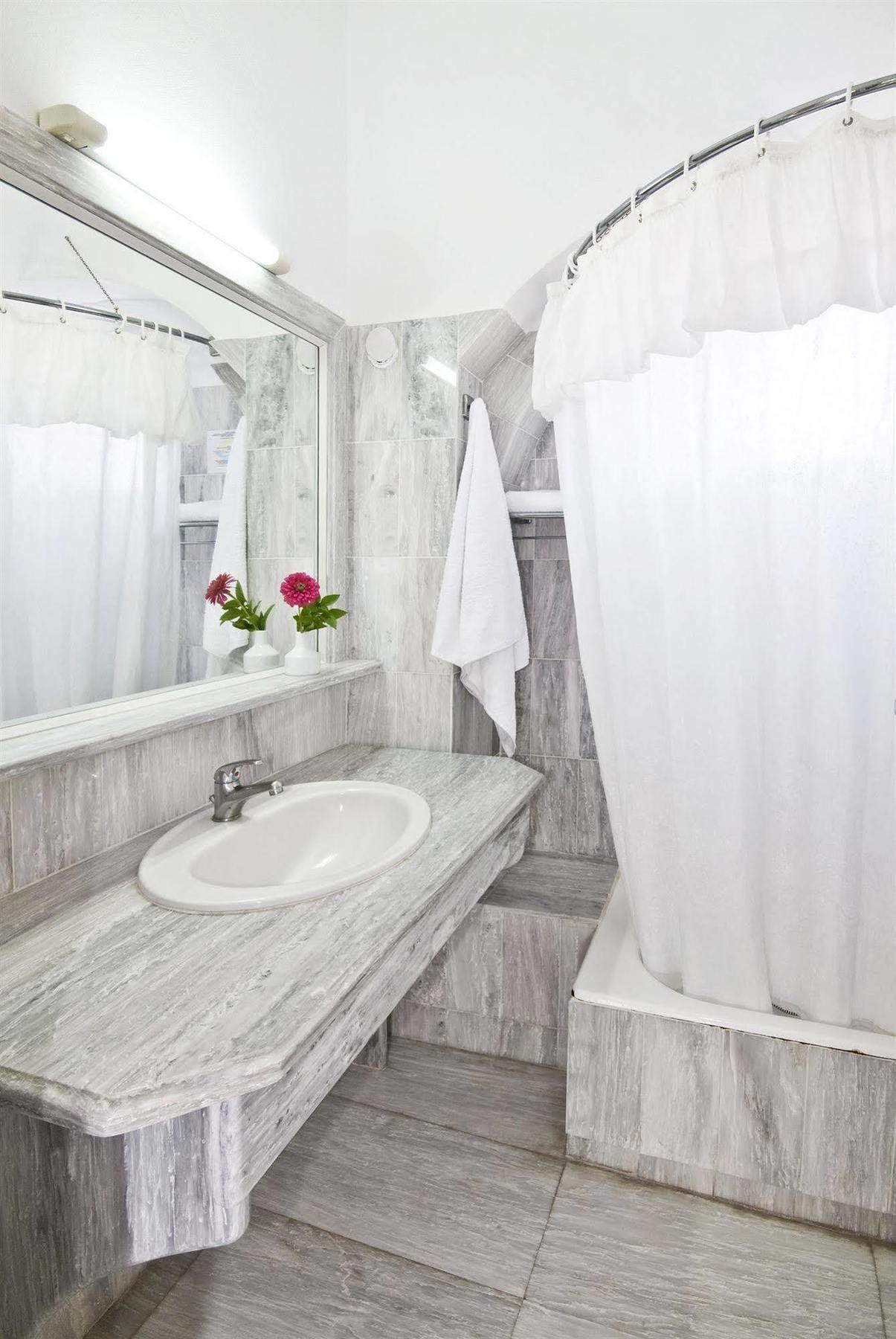 Strogili - Adults Only 4*