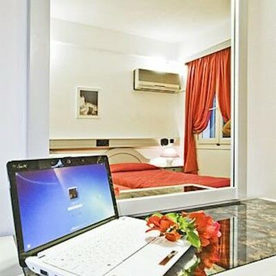 Strogili - Adults Only Hotel Kamari (Santorini)