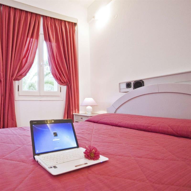 Strogili - Adults Only Hotel Kamari (Santorini)